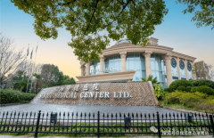 <b>房/参不雅样板房请务必提前来电预定专属办事：</b>